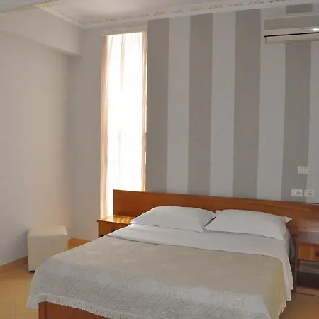 Helia 3* Radhimë