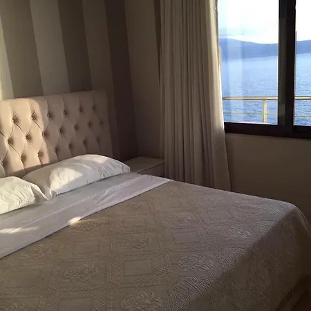 Helia Hotel