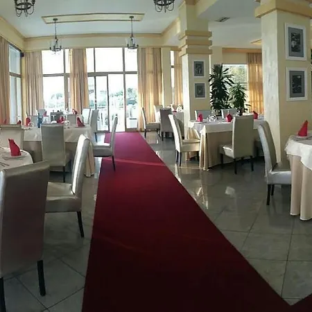 Helia Hotel