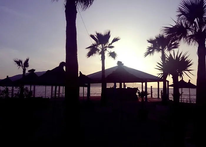 酒店 Helia Radhimë